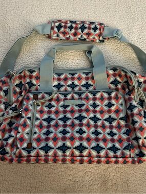 VERA BRADLEY Lighten Up Weekender Travel Bag # 22229-L89